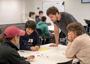 Riot Games lança curso gratuito para professores em Design de Games