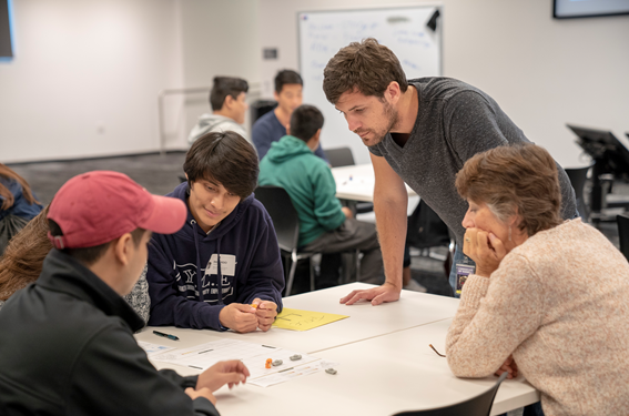 Riot Games lança curso gratuito para professores em Design de Games