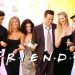 Cenário com sofá original da Série Friends chega ao Rio