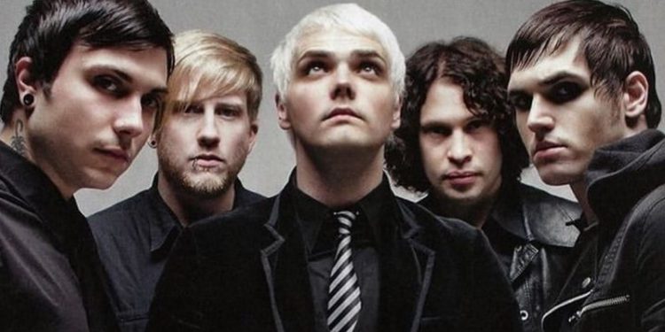 My Chemical Romance anuncia show de reunião após sete anos.