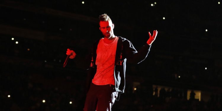 MAROON 5 FEZ SHOW EM BRASÍLIA NO   ESTÁDIO MANÉ GARRINCHA PARA 35.000 PESSOAS