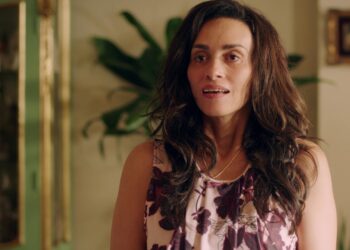 GLOBO FILMES REALIZA LIVE COM SUZANA PIRES SOBRE O LONGA ‘DE PERTO ELA NÃO É NORMAL’