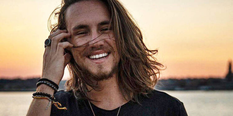 Vitor Kley lança clipe gravado com motorola edge+ em Portugal