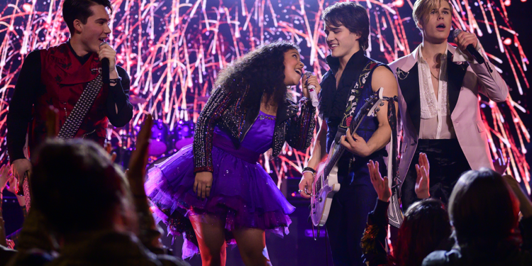 Kenny Ortega e Julie And The Phantons: referências que aquecem o coração