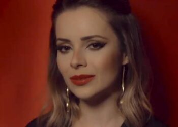 SANDY CANTA “LEALDADE CORAGEM VERDADE” DO FILME MULAN