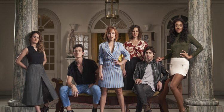 Confira a primeira foto do elenco de Lulli, novo longa da Netflix estrelado por Larissa Manoela