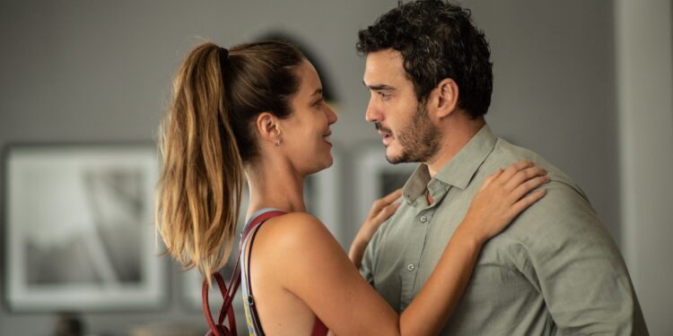 Nathalia Dill e Marcos Veras são “Um Casal Inseparável” no trailer da comédia romântica