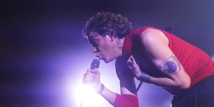 Paulinho Moska apresenta no Circo Voador turnê “Beleza e medo”