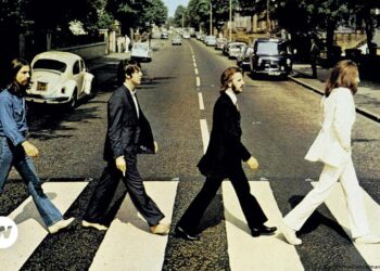 Os Beatles Surpreendem com o Lançamento de ‘Now and Then’ e Novas Mixagens de Coletâneas Clássicas