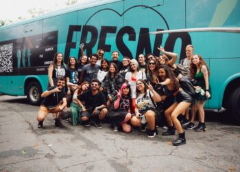Fresno Surpreende Fãs no Lollapalooza Brasil com Experiência Inovadora de Carona