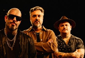 Detonautas Leva Tour Acústica aos Palcos: Celebrando 20 Anos de Sucessos