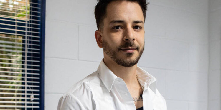 JUNIOR: 40 Anos de Intensidade Musical