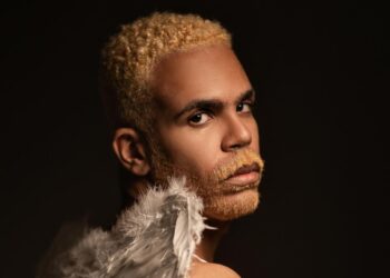 Rachel Reis e Hiran Embarcam em Nova Parceria com “Bola de Cristal”, Uma Celebração ao Amor e Mistério da Bahia