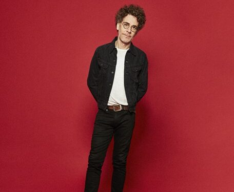 Nando Reis leva turnê Uma Estrela Misteriosa ao Rio de Janeiro