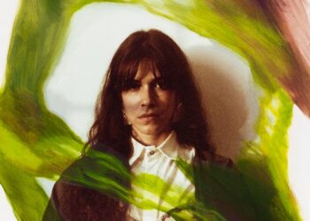 Lotzse estreia com o álbum “Excelentes Exceções” em um mergulho poético de autoconhecimento e coragem