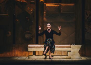 Mônica Martelli traz o sucesso “Minha Vida em Marte” para apresentação única no Qualistage