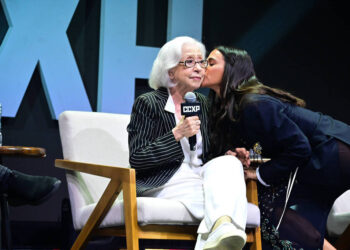 Fernanda Montenegro e Bruna Marquezine param a CCXP com novidades de “Velhos Bandidos”