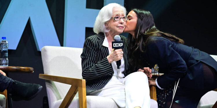 Fernanda Montenegro e Bruna Marquezine param a CCXP com novidades de “Velhos Bandidos”