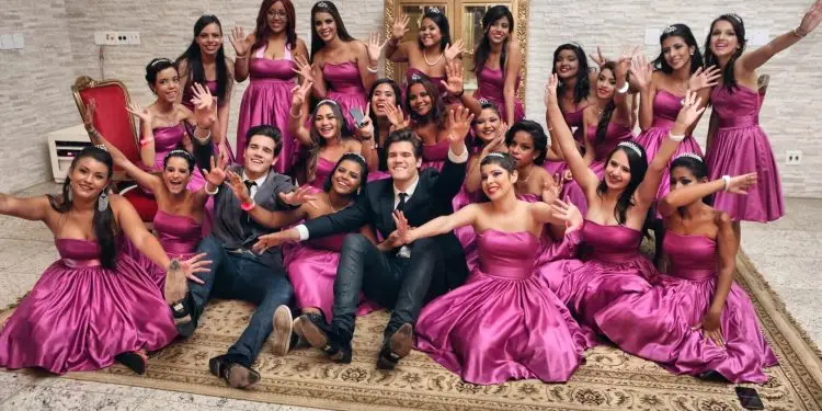 Hospital de Barretos é o 1° da América Latina a realizar baile luxuoso de debutantes para pacientes de câncer de todas América Latina-Fadas Madrinhas