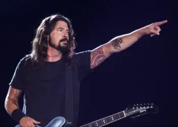Dave Grohl escreve carta explicando a nova música do Foo Fighters, “Waiting On A War”