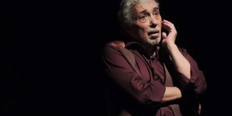 Pedro Paulo Rangel volta com “O Ator e o Lobo” no Teatro Laura Alvim