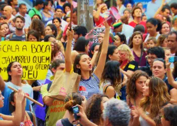 Sociedade do Medo nos apresenta o sentimento medo individual e coletivo