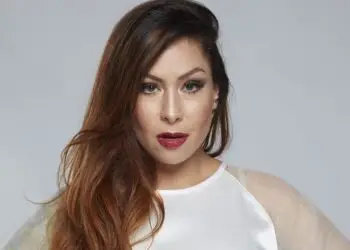 Pitty convida Céu e Marcelo D2 para participar do primeiro show da turnê comemorativa dos 20 anos do disco Admirável Chip Novo, que acontecerá em São Paulo durante o Festival Turá.