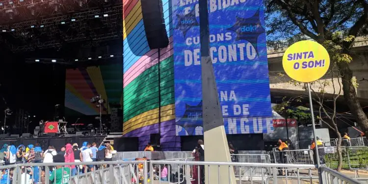 Acessibilidade Mita 2023 SP: Inclusão Sonora para Pessoas com Autismo – Fones Abafadores como Recurso de Acessibilidade