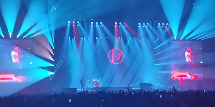 Twenty One Pilots emociona no Rio de Janeiro com show vibrante
