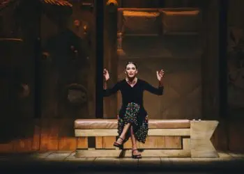 Mônica Martelli traz o sucesso “Minha Vida em Marte” para apresentação única no Qualistage