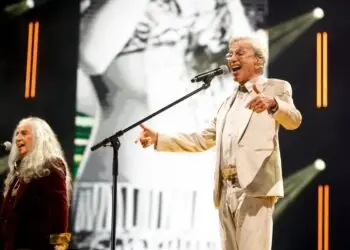 Maria Bethânia e Caetano Veloso anunciam nova data no Rio de Janeiro e show extra em Salvador