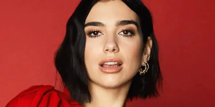 Fãs de Dua Lipa no Rio Enfrentam Mudança de Local e Setores; Jogo do Botafogo Altera Rota do Pop