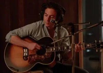 Entre o silêncio e a fita cassete: o Bruce Springsteen que não cabe no palco